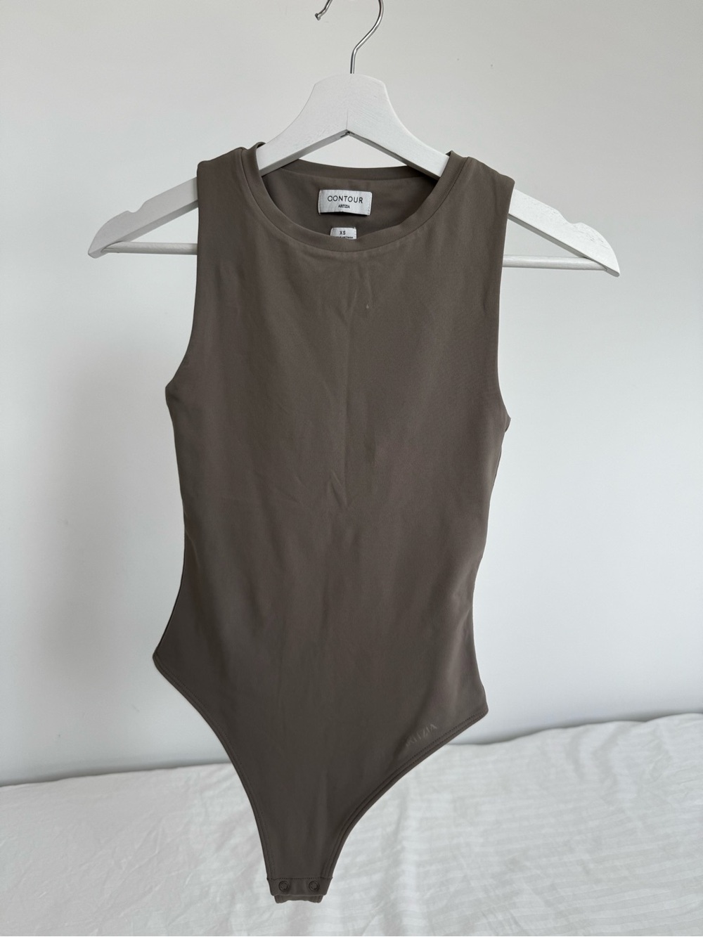 Aritzia Babaton Contour High-Neck Sleeveless Bodysuit - Taupe / Mocha - Size XS